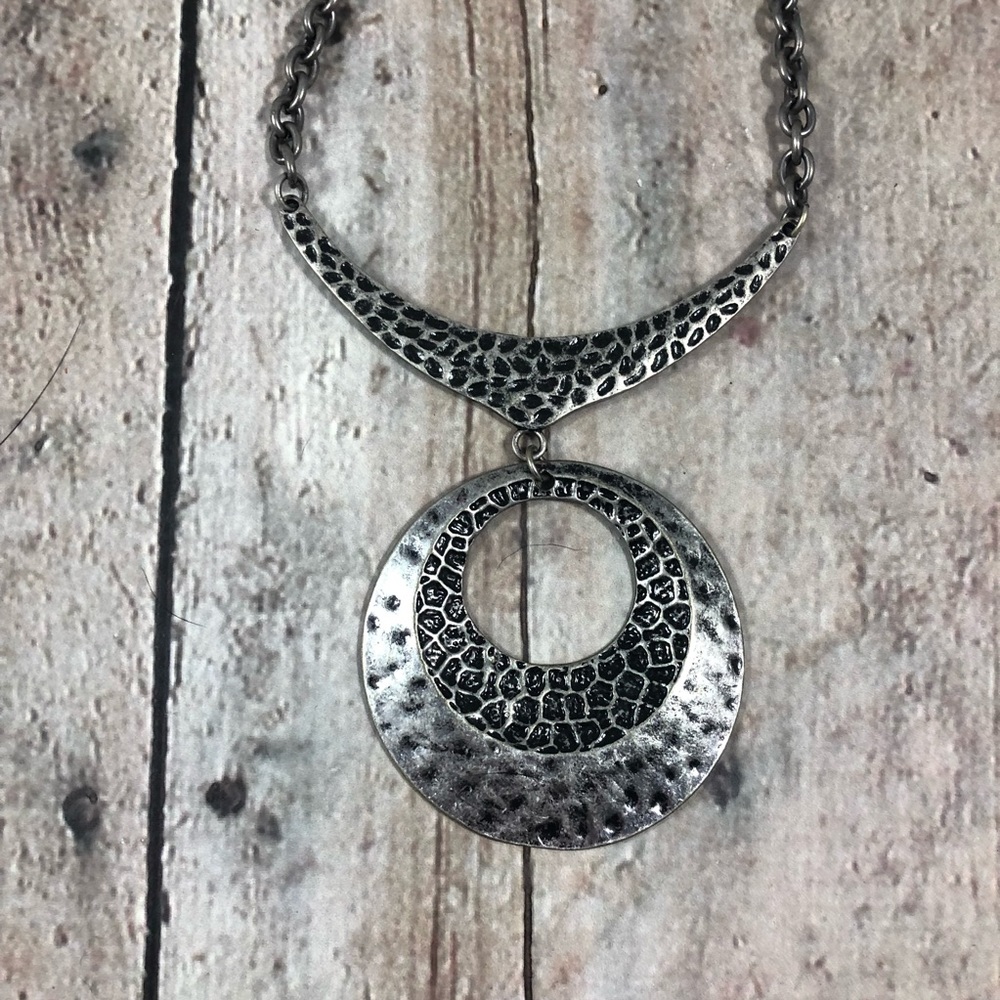 Aztec Style Silver Necklace - Picture 4 of 4